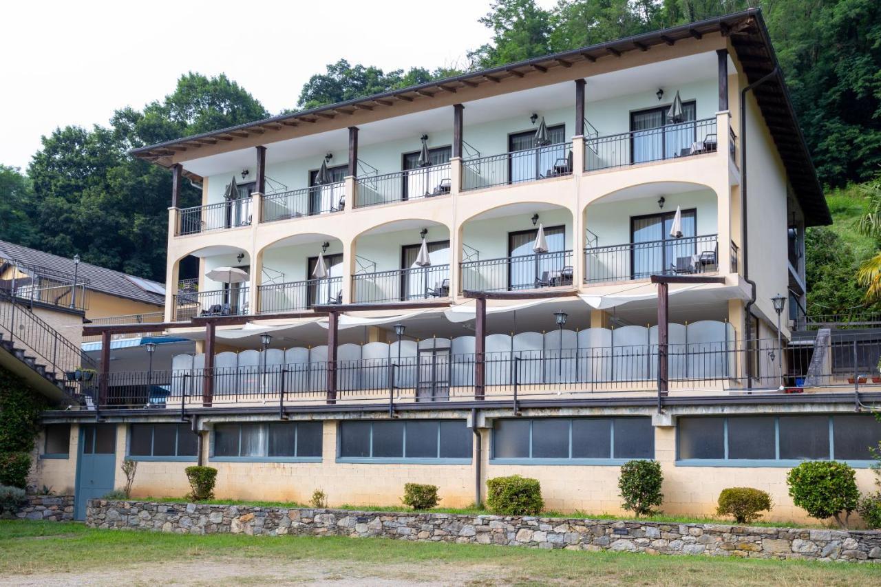 Hotel Fontaine Bleue Орта Сан Джулио Екстериор снимка