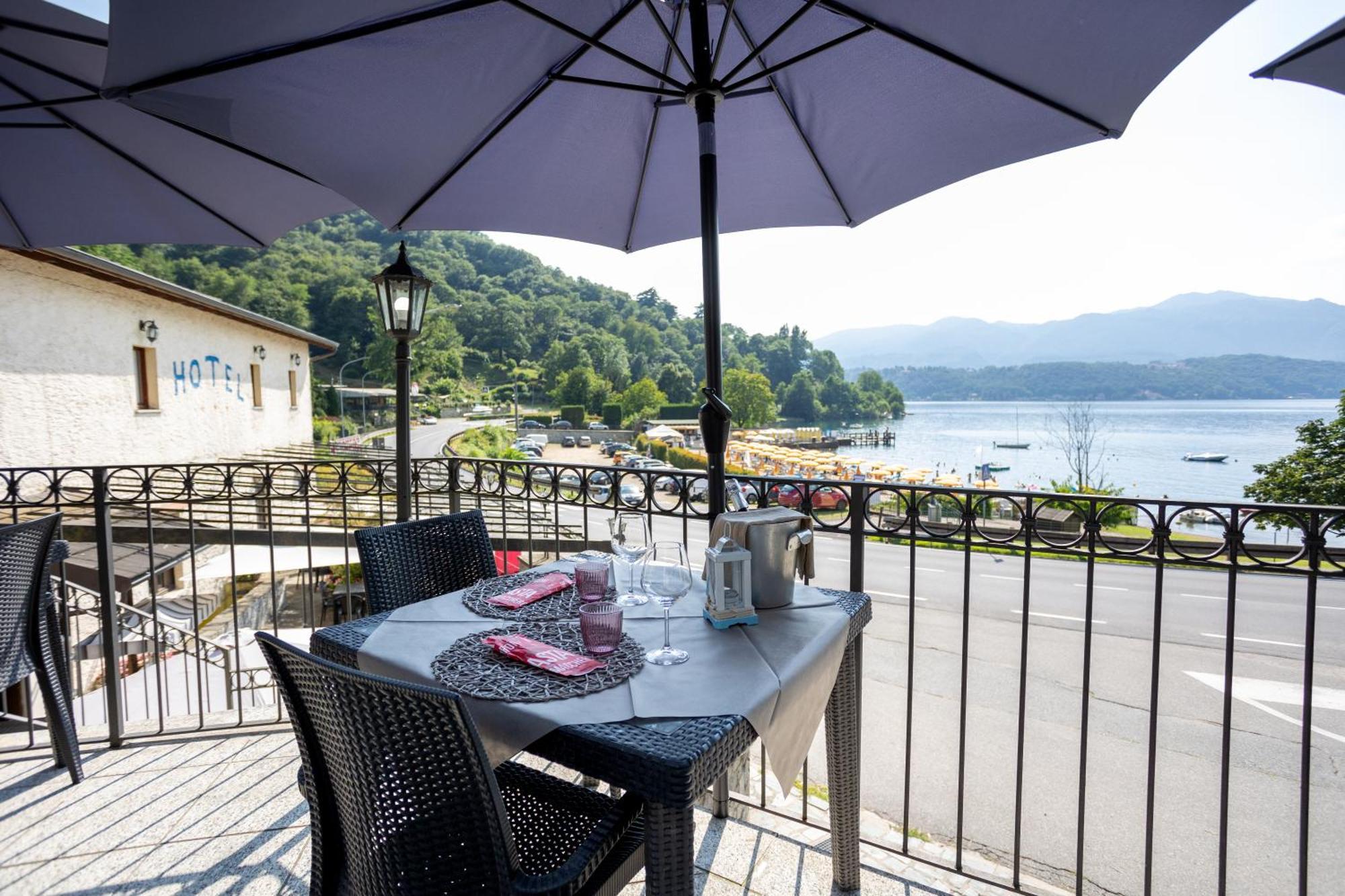 Hotel Fontaine Bleue Орта Сан Джулио Екстериор снимка
