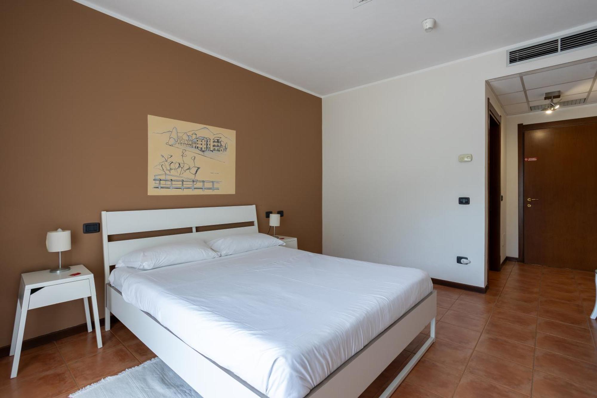 Hotel Fontaine Bleue Орта Сан Джулио Екстериор снимка